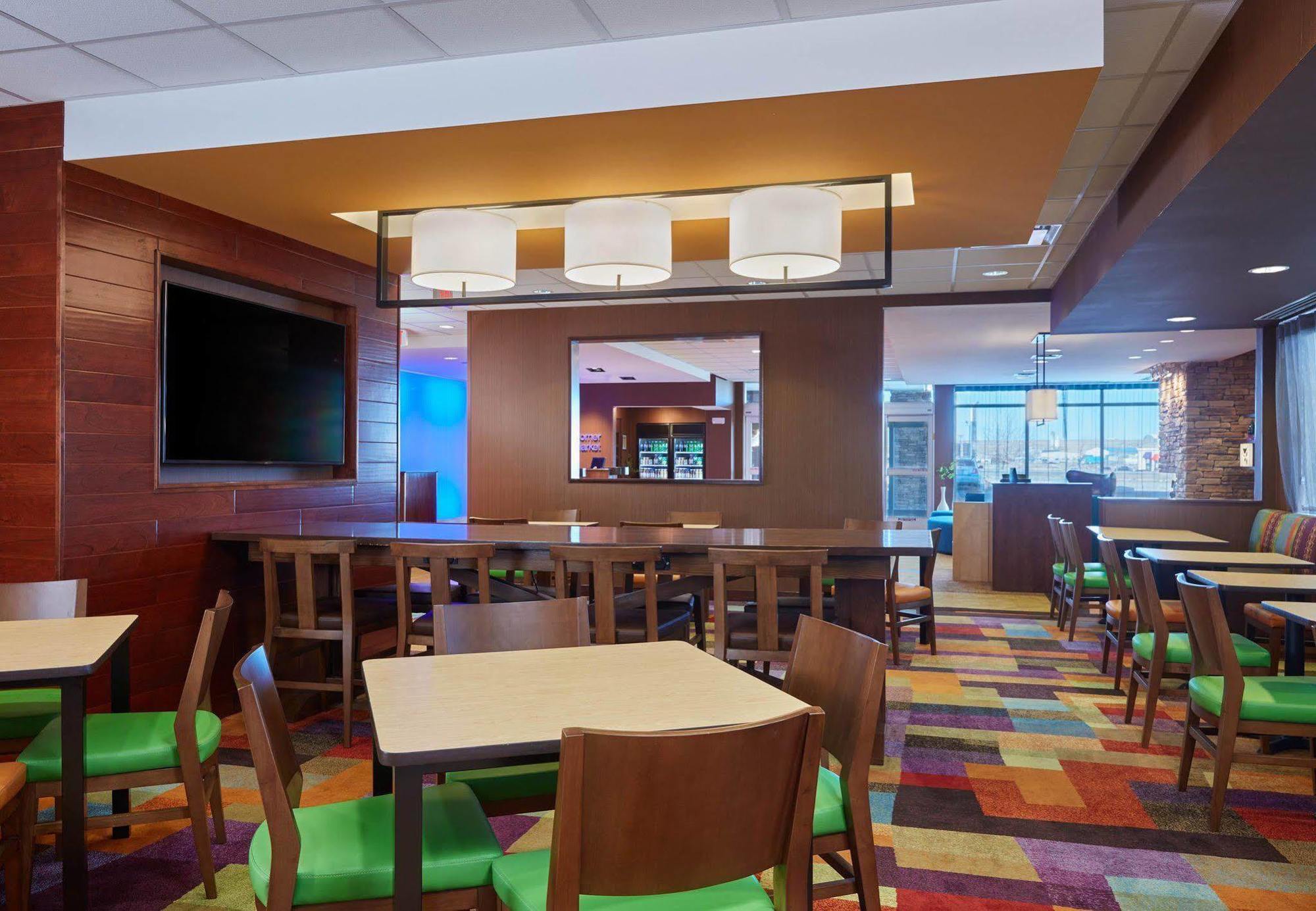 Fairfield Inn & Suites By Marriott Роулинс Экстерьер фото